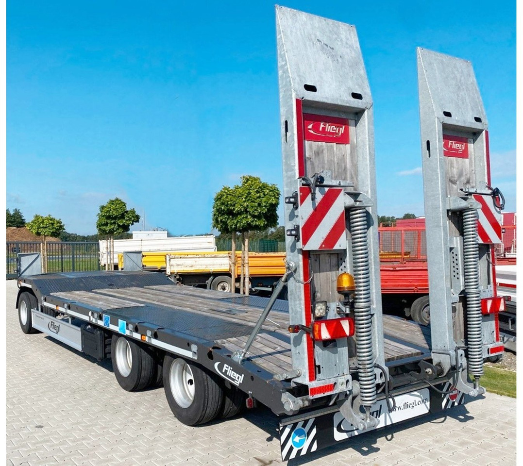 Fliegl DTS-S 300 DTS-S 300, verbreiterbar auf 3,05m - Piekabe zema profila platforma: foto 4 Fliegl DTS-S 300 DTS-S 300, verbreiterbar auf 3,05m - Piekabe zema profila platforma: foto 4