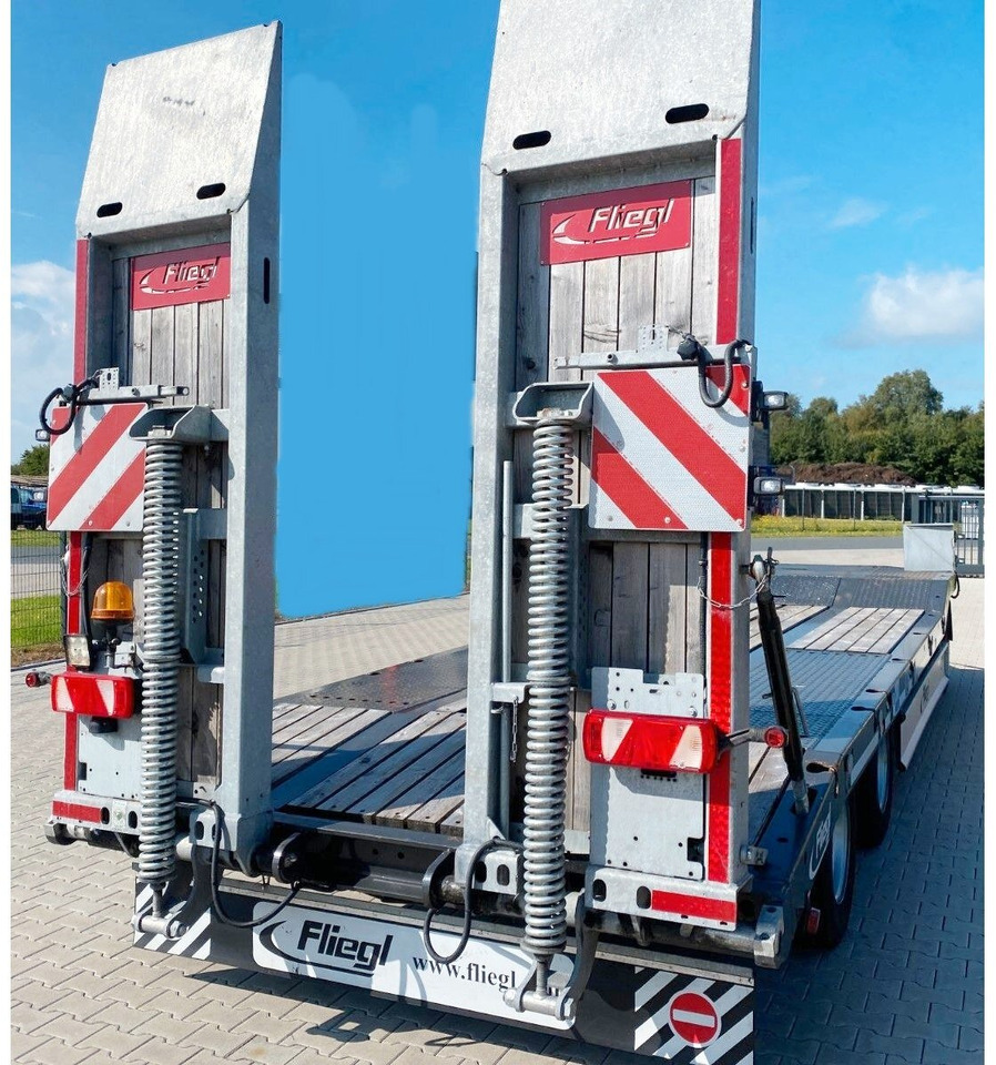 Fliegl DTS-S 300 DTS-S 300, verbreiterbar auf 3,05m - Piekabe zema profila platforma: foto 2 Fliegl DTS-S 300 DTS-S 300, verbreiterbar auf 3,05m - Piekabe zema profila platforma: foto 2