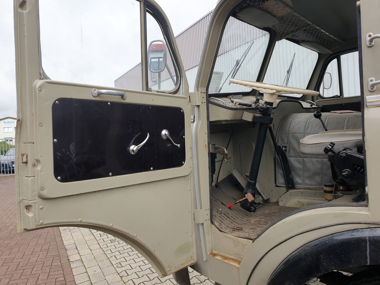 HENSCHEL HS 20 TS 6x4 HENSCHEL HS 20 TS 6x4 - Kravas automašīna pašizgāzējs: foto 4 HENSCHEL HS 20 TS 6x4 HENSCHEL HS 20 TS 6x4 - Kravas automašīna pašizgāzējs: foto 4