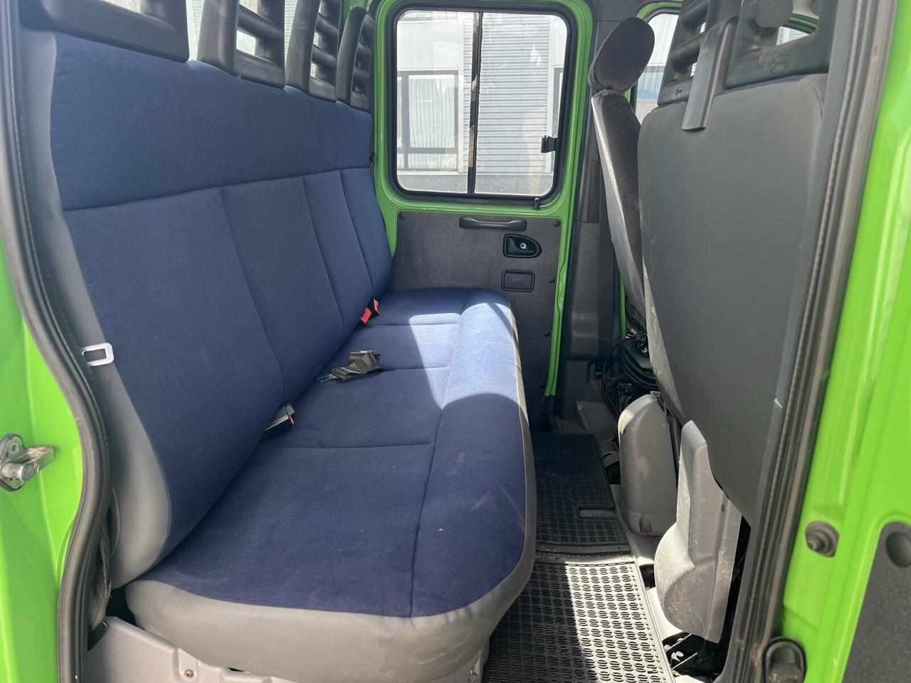 Iveco Daily 45C15D 4x2 Doka Daily 45C15D 4x2 Doka, City-Abroller - Pacēlājs ar āķi, Komercauto: foto 5 Iveco Daily 45C15D 4x2 Doka Daily 45C15D 4x2 Doka, City-Abroller - Pacēlājs ar āķi, Komercauto: foto 5