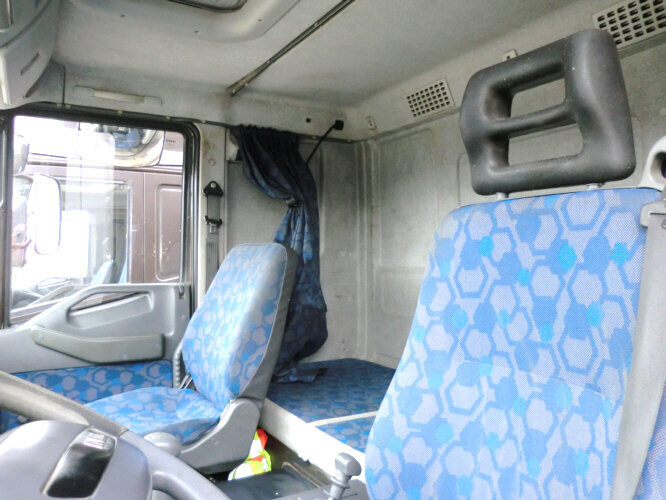 Iveco EuroCargo 75 E 17/4x2 EuroCargo 75 E 17/4x2, 6x VORHANDEN! - Kravas automašīna ar slēgto virsbūvi: foto 4 Iveco EuroCargo 75 E 17/4x2 EuroCargo 75 E 17/4x2, 6x VORHANDEN! - Kravas automašīna ar slēgto virsbūvi: foto 4