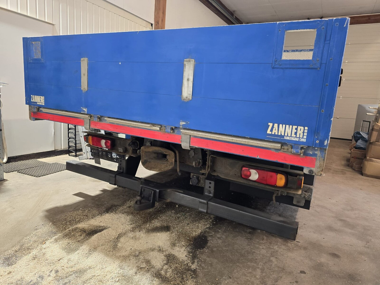 Iveco EuroCargo ML140E25/P 4x2 EuroCargo ML140E25/P 4x2, EEV, 6-Zylinder, 2x AHK - Bortu kravas automašīna/ Platforma: foto 3 Iveco EuroCargo ML140E25/P 4x2 EuroCargo ML140E25/P 4x2, EEV, 6-Zylinder, 2x AHK - Bortu kravas automašīna/ Platforma: foto 3
