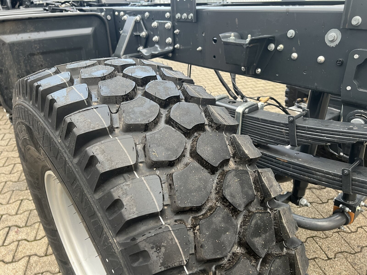 Iveco EuroCargo ML150E24 WS 4x4 EuroCargo ML150E24 WS 4x4, Euro3, mehrfach Vorhanden! - Šasija kravas automašīna: foto 5 Iveco EuroCargo ML150E24 WS 4x4 EuroCargo ML150E24 WS 4x4, Euro3, mehrfach Vorhanden! - Šasija kravas automašīna: foto 5