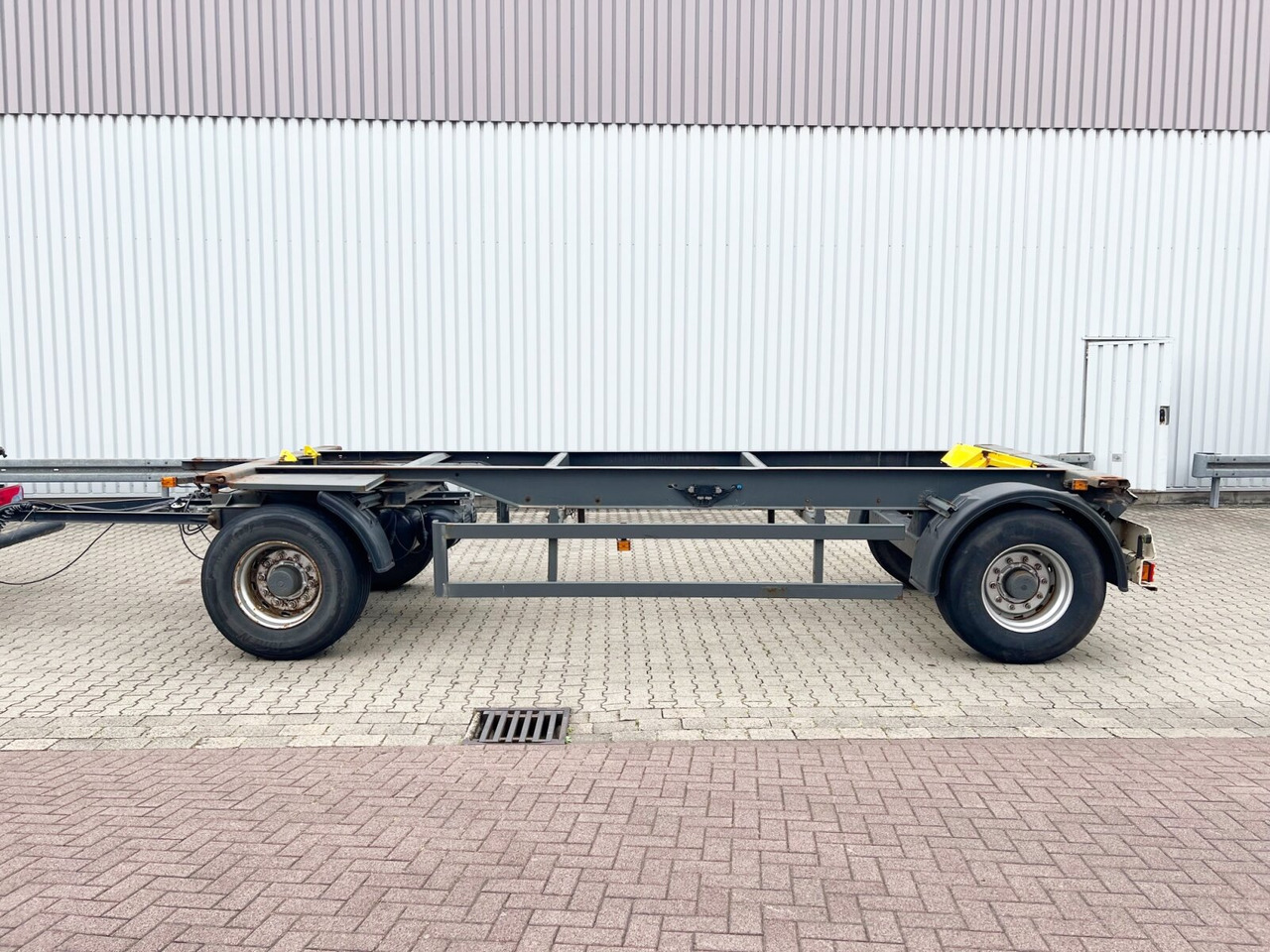 Kögel AWE 18 AWE 18, Ex-Fahrschule - Piekabe šasija: foto 5 Kögel AWE 18 AWE 18, Ex-Fahrschule - Piekabe šasija: foto 5