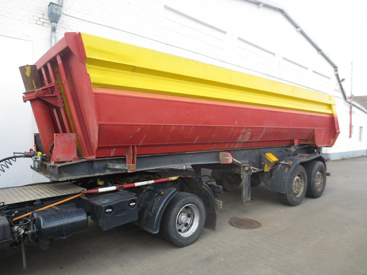 Kögel SKHL 18 SKHL 18 Alu Rundmulde, 24 cbm, Blechboden - Puspiekabe pašizgāzējs: foto 5 Kögel SKHL 18 SKHL 18 Alu Rundmulde, 24 cbm, Blechboden - Puspiekabe pašizgāzējs: foto 5