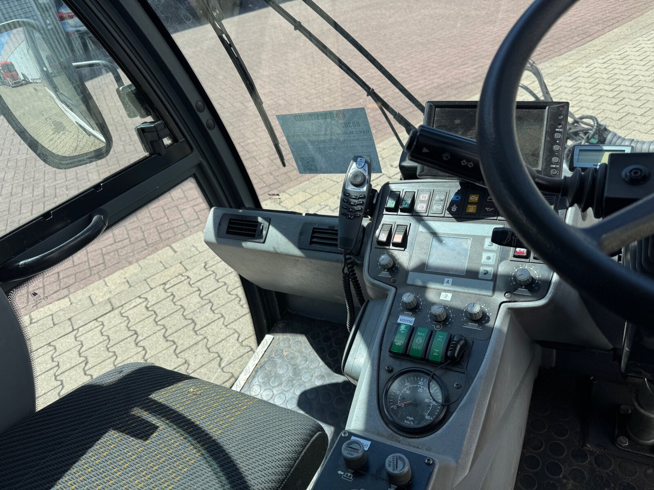 Hako Multicar Citymaster 2000 3B Kehrmaschine 4x2 Multicar Citymaster 2000 3B Kehrmaschine 4x2 - Kravas automašīna: foto 4 Hako Multicar Citymaster 2000 3B Kehrmaschine 4x2 Multicar Citymaster 2000 3B Kehrmaschine 4x2 - Kravas automašīna: foto 4