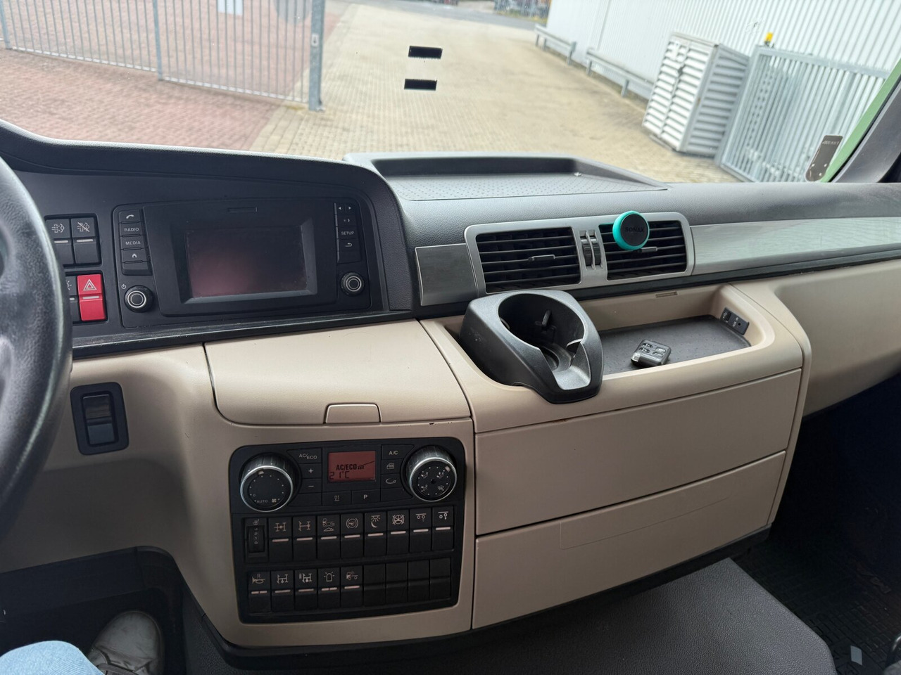 MAN TGS 35.460 8x4-4 BL TGS 35.460 8x4-4 BL, Intarder, Lenk/Lift, Kippsilo ca. 32m³, Kompressor - Kravas automašīna: foto 5 MAN TGS 35.460 8x4-4 BL TGS 35.460 8x4-4 BL, Intarder, Lenk/Lift, Kippsilo ca. 32m³, Kompressor - Kravas automašīna: foto 5