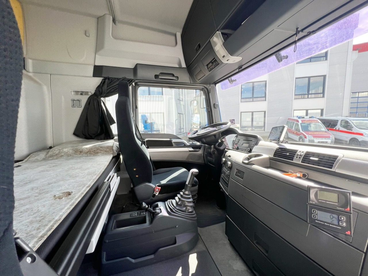 Kravas automašīna MAN TGX 18.400 4X2 LL TGX 18.400 4X2 LL, Fahrschule, XLX-Fahrerhaus: foto 7