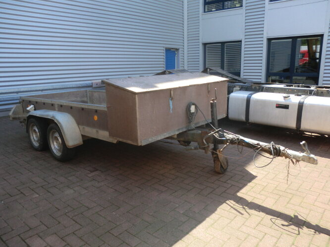 - - LEIBING, 2.000 kg - Piekabe autovedējs: foto 1 - - LEIBING, 2.000 kg - Piekabe autovedējs: foto 1
