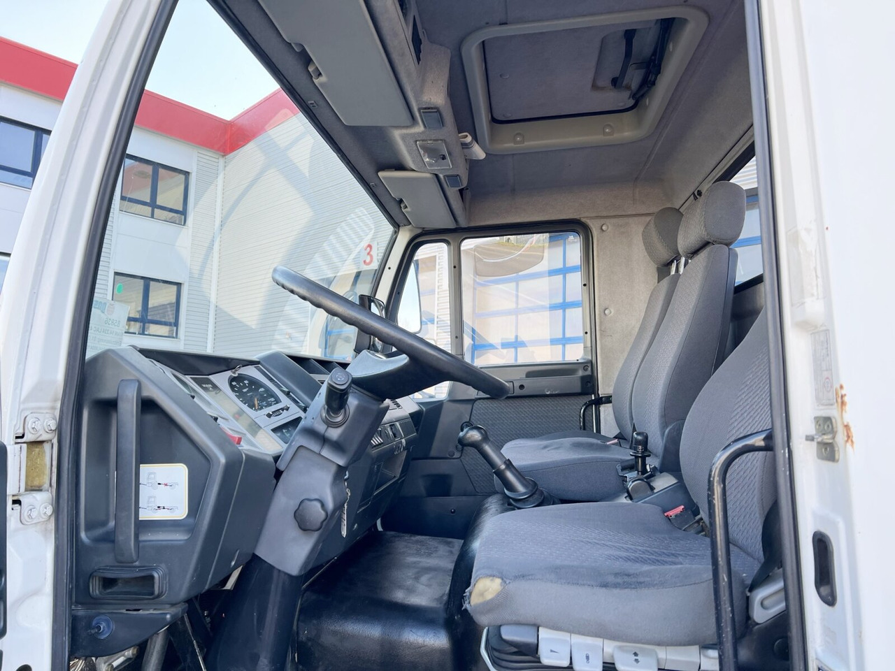 MAN 14.224 LAC 4x4 BB 14.224 LAC 4x4 BB mit Kran Atlas 100.1 - Kravas auto ar manipulatoru, Bortu kravas automašīna/ Platforma: foto 3 MAN 14.224 LAC 4x4 BB 14.224 LAC 4x4 BB mit Kran Atlas 100.1 - Kravas auto ar manipulatoru, Bortu kravas automašīna/ Platforma: foto 3