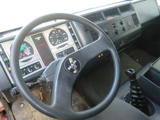 Kravas automašīna ar slēgto virsbūvi MAN L35 10.163 4x2: foto 9