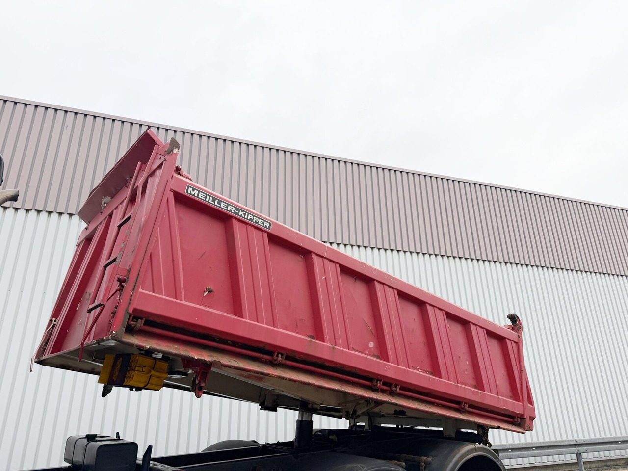 MAN TGA 26.400 6x6 BB TGA 26.400 6x6 BB, Winterdienstausstattung - Kravas automašīna pašizgāzējs: foto 2 MAN TGA 26.400 6x6 BB TGA 26.400 6x6 BB, Winterdienstausstattung - Kravas automašīna pašizgāzējs: foto 2