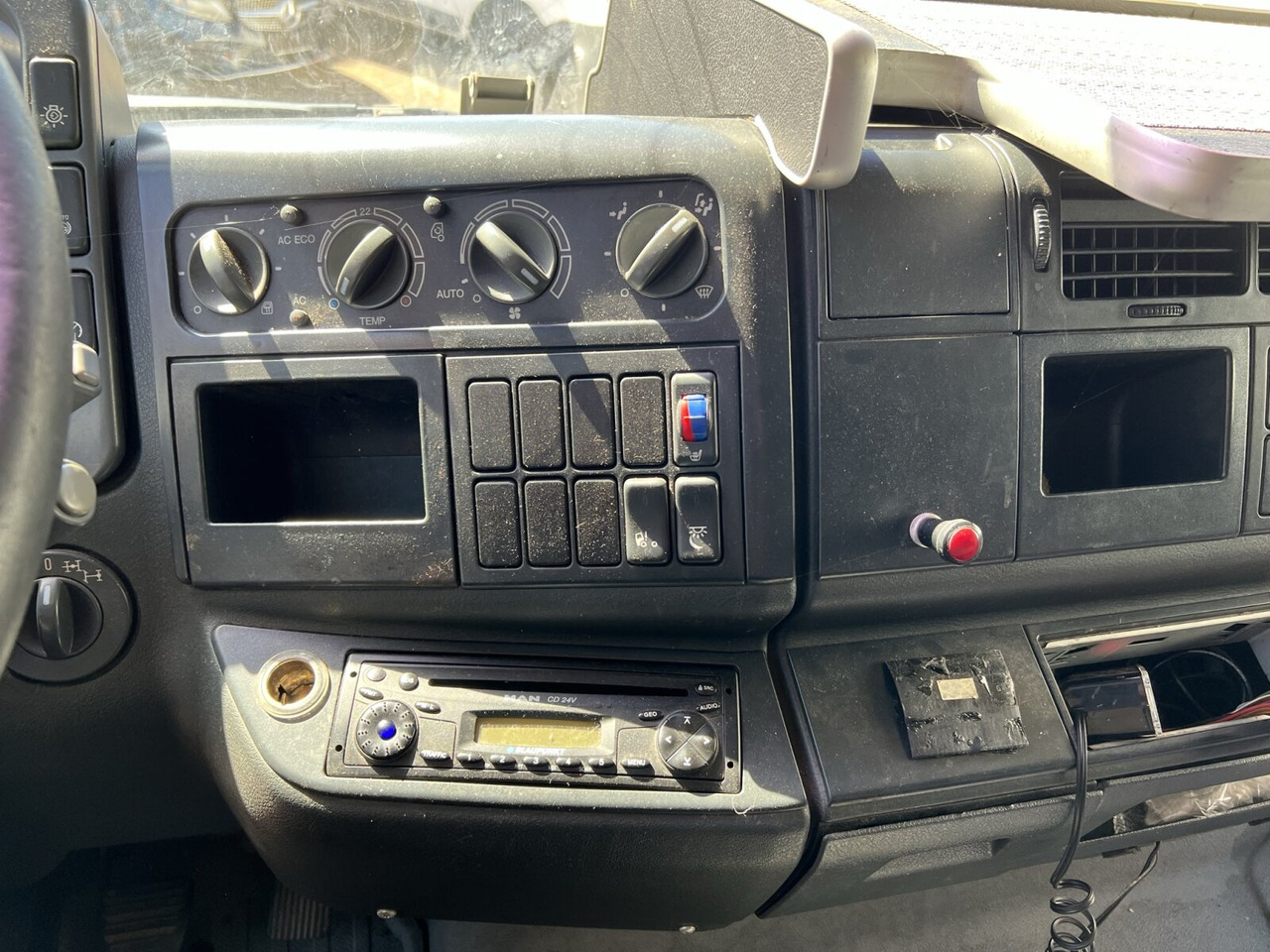 MAN TGA 26.430 6X4 BL TGA 26.430 6X4 BL - Šasija kravas automašīna: foto 5 MAN TGA 26.430 6X4 BL TGA 26.430 6X4 BL - Šasija kravas automašīna: foto 5