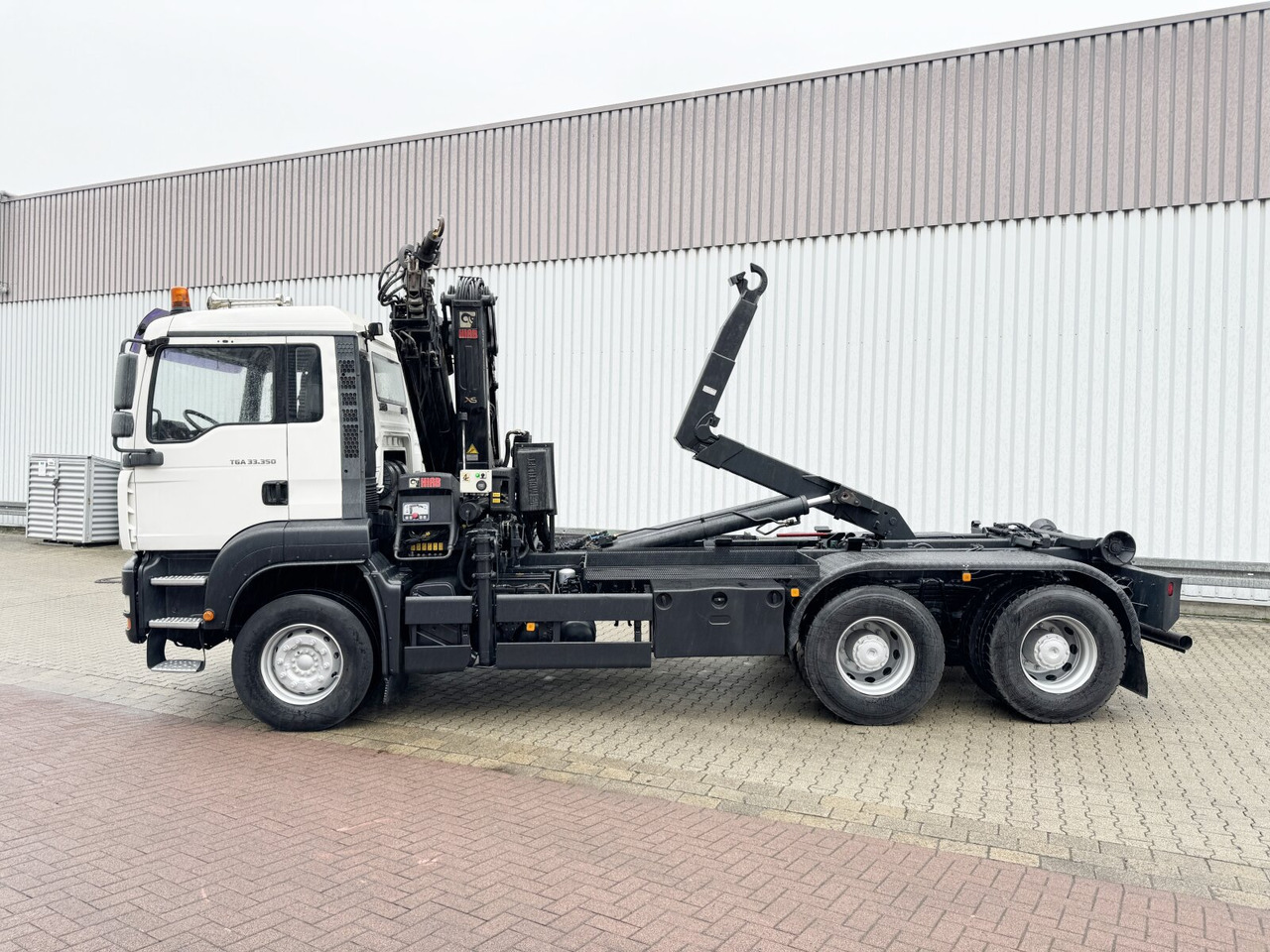 MAN TGA 33.350 6X4 BB TGA 33.350 6X4 BB mit Kran Hiab 166 E-3 HiDuo, Funk līzingu MAN TGA 33.350 6X4 BB TGA 33.350 6X4 BB mit Kran Hiab 166 E-3 HiDuo, Funk: foto 13