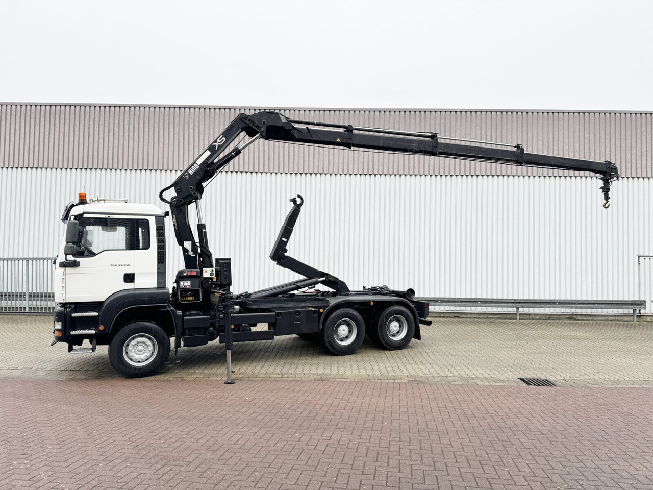 MAN TGA 33.350 6X4 BB TGA 33.350 6X4 BB mit Kran Hiab 166 E-3 HiDuo, Funk līzingu MAN TGA 33.350 6X4 BB TGA 33.350 6X4 BB mit Kran Hiab 166 E-3 HiDuo, Funk: foto 14