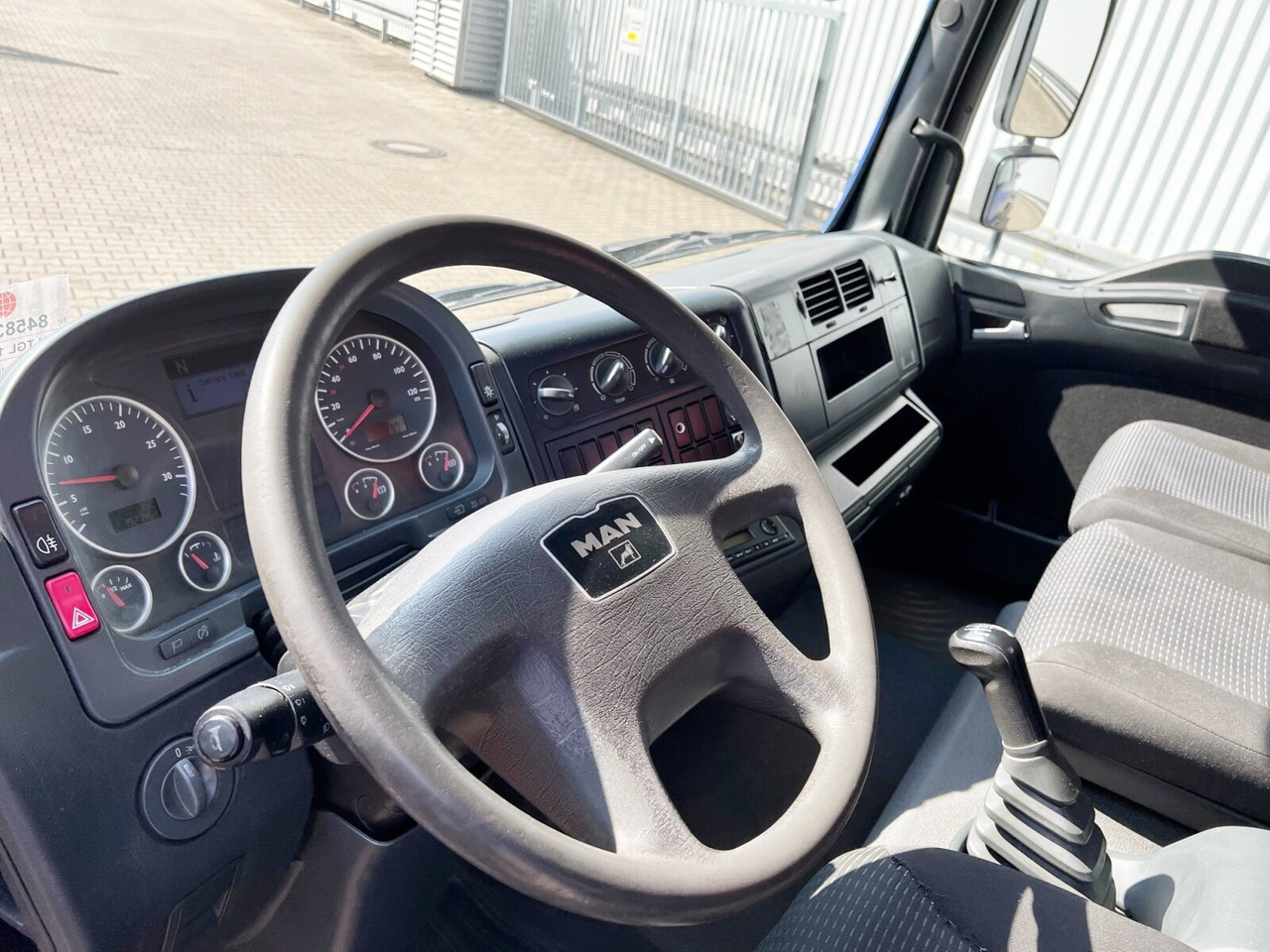 MAN TGL 12.180/210 4x2 BB TGL 12.180/210 4x2 BB, City-Abroller, Kran AMCO VEBA 807N2S - Pacēlājs ar āķi, Kravas auto ar manipulatoru: foto 4 MAN TGL 12.180/210 4x2 BB TGL 12.180/210 4x2 BB, City-Abroller, Kran AMCO VEBA 807N2S - Pacēlājs ar āķi, Kravas auto ar manipulatoru: foto 4
