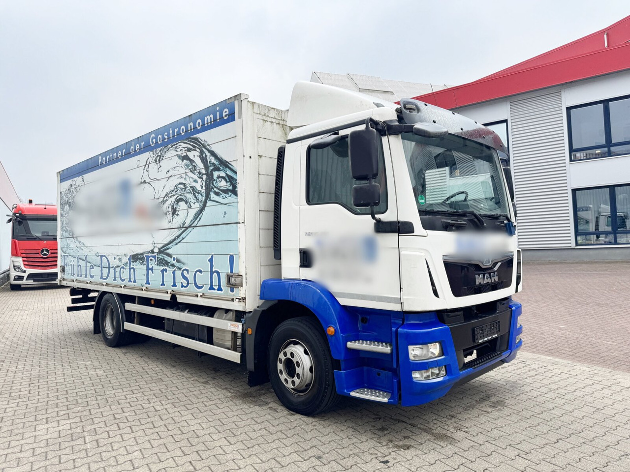 Kravas automašīna ar slēgto virsbūvi MAN TGM 15.250 4x2 LL TGM 15.250 4x2 LL, Getränkekoffer, Navi: foto 9