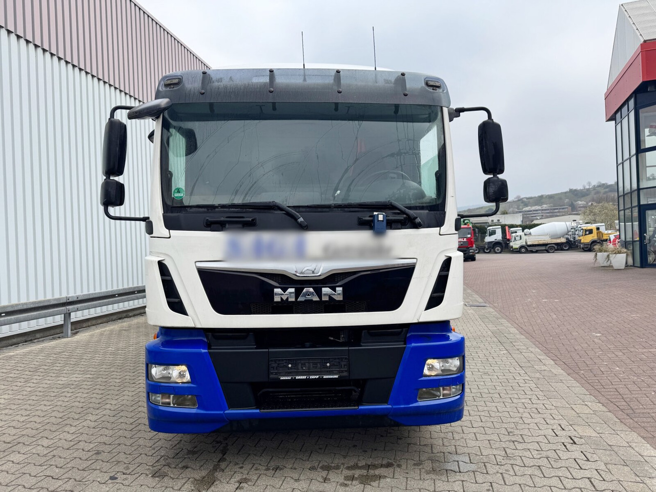 Kravas automašīna ar slēgto virsbūvi MAN TGM 15.250 4x2 LL TGM 15.250 4x2 LL, Getränkekoffer, Navi: foto 8