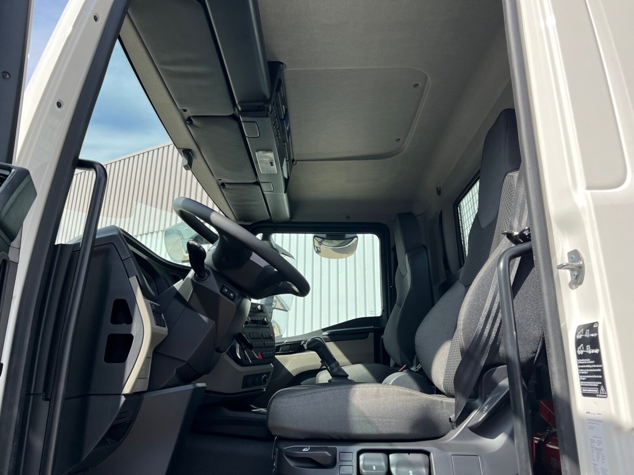 MAN TGM 18.250/340 4x2 BL CH TGM 18.250/340 4x2 BL CH, Funk, 2x VORHANDEN - Pacēlājs ar āķi: foto 4 MAN TGM 18.250/340 4x2 BL CH TGM 18.250/340 4x2 BL CH, Funk, 2x VORHANDEN - Pacēlājs ar āķi: foto 4