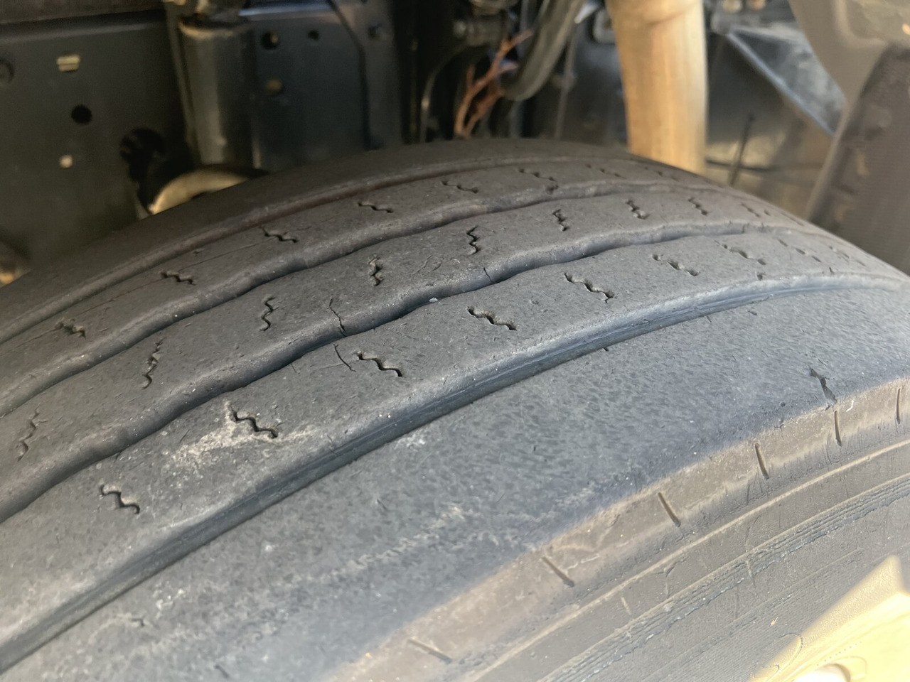 MAN TGM 18.320 4x2 BL TGM 18.320 4x2 BL, Hiab Tele-Absetzanlage, Funk - Būvgružu konteineru vedējs: foto 2 MAN TGM 18.320 4x2 BL TGM 18.320 4x2 BL, Hiab Tele-Absetzanlage, Funk - Būvgružu konteineru vedējs: foto 2