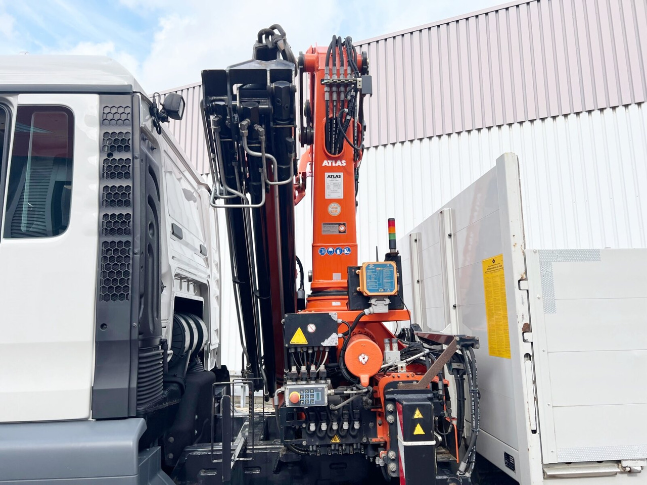 Pacēlājs ar āķi, Kravas auto ar manipulatoru MAN TGS 26.360/400 6x2-4 BL TGS 26.360/400 6x2-4 BL, Lenk-/Lift, Kran Atlas AK 206.3E A5, Funk: foto 9
