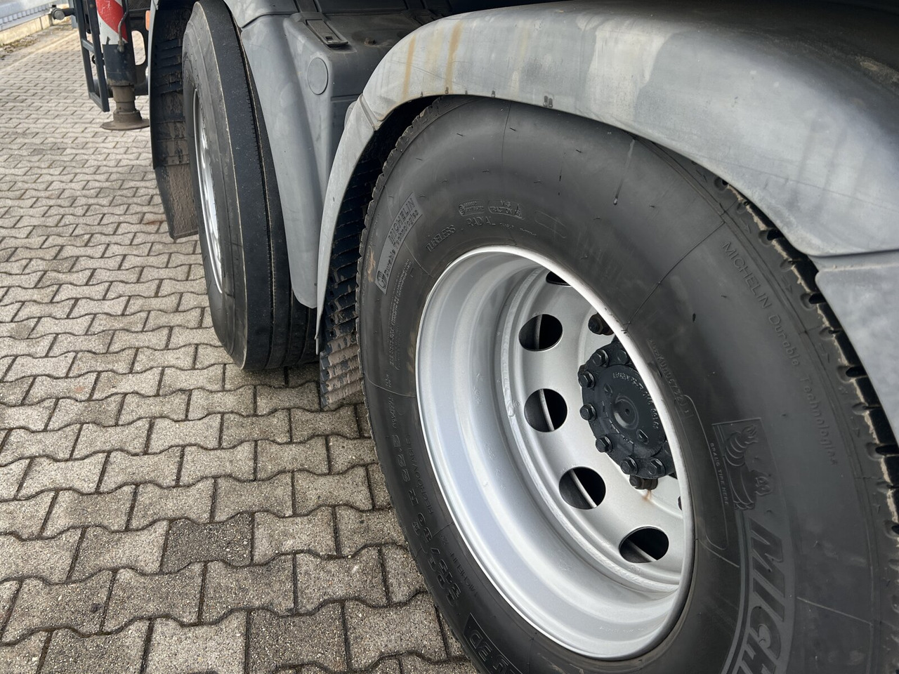 MAN TGS 26.400 6x2-4 LL TGS 26.400 6x2-4 LL, Navi, Lenk-/Liftachse, Heckkran Palfinger PK20001-K B, Funk - Kravas auto ar manipulatoru, Bortu kravas automašīna/ Platforma: foto 3 MAN TGS 26.400 6x2-4 LL TGS 26.400 6x2-4 LL, Navi, Lenk-/Liftachse, Heckkran Palfinger PK20001-K B, Funk - Kravas auto ar manipulatoru, Bortu kravas automašīna/ Platforma: foto 3