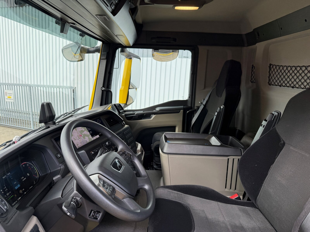 MAN TGS 26.470 6x6 BB TGS 26.470 6x6 BB, Hohe Bauart, Navi, Motorabtrieb, Bordmatik - Kravas automašīna pašizgāzējs: foto 5 MAN TGS 26.470 6x6 BB TGS 26.470 6x6 BB, Hohe Bauart, Navi, Motorabtrieb, Bordmatik - Kravas automašīna pašizgāzējs: foto 5