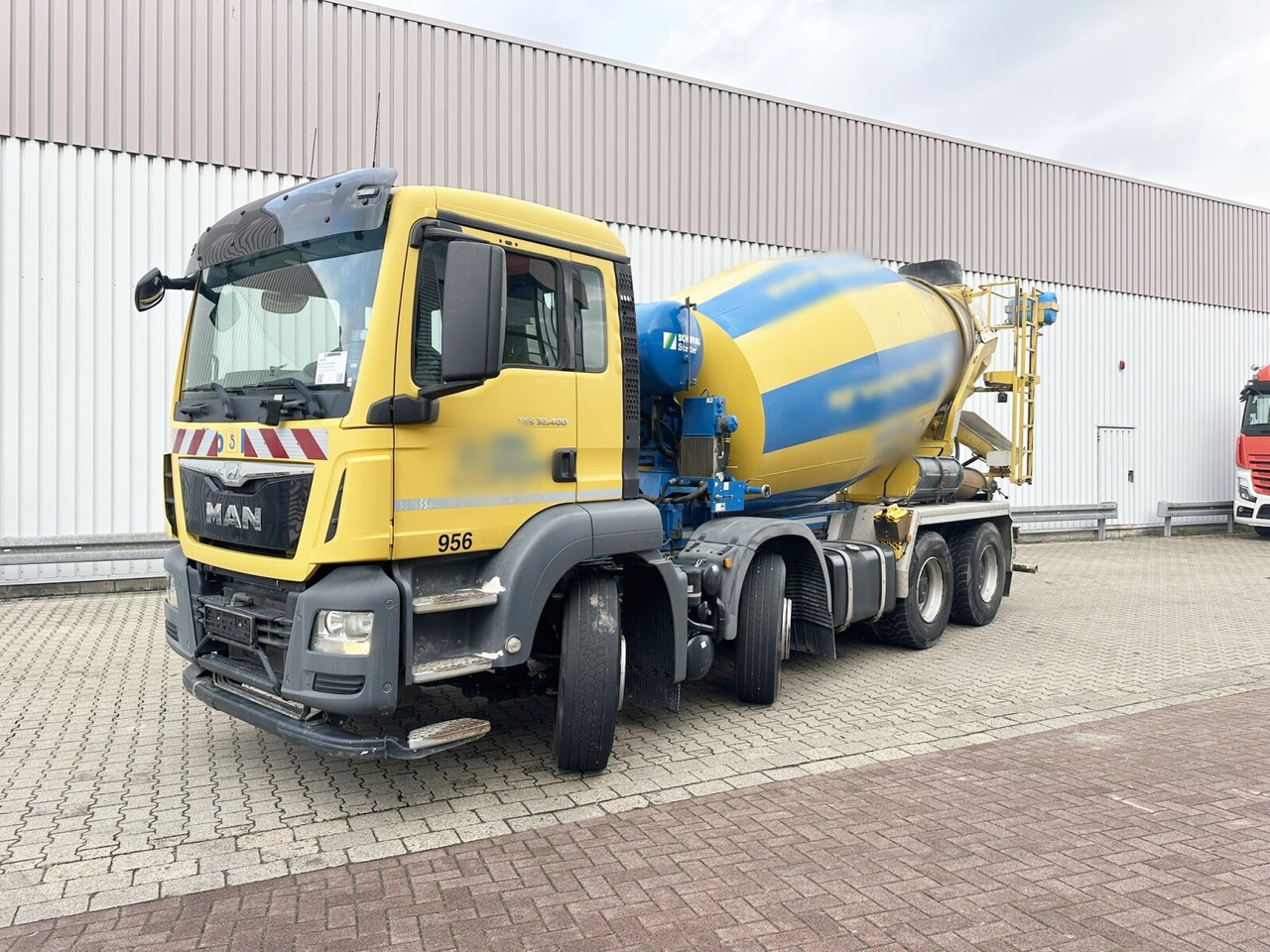 MAN TGS 32.400 8X4 BB TGS 32.400 8x4 BB, Stetter ca. 9m³ - Betonvedējs: foto 1 MAN TGS 32.400 8X4 BB TGS 32.400 8x4 BB, Stetter ca. 9m³ - Betonvedējs: foto 1