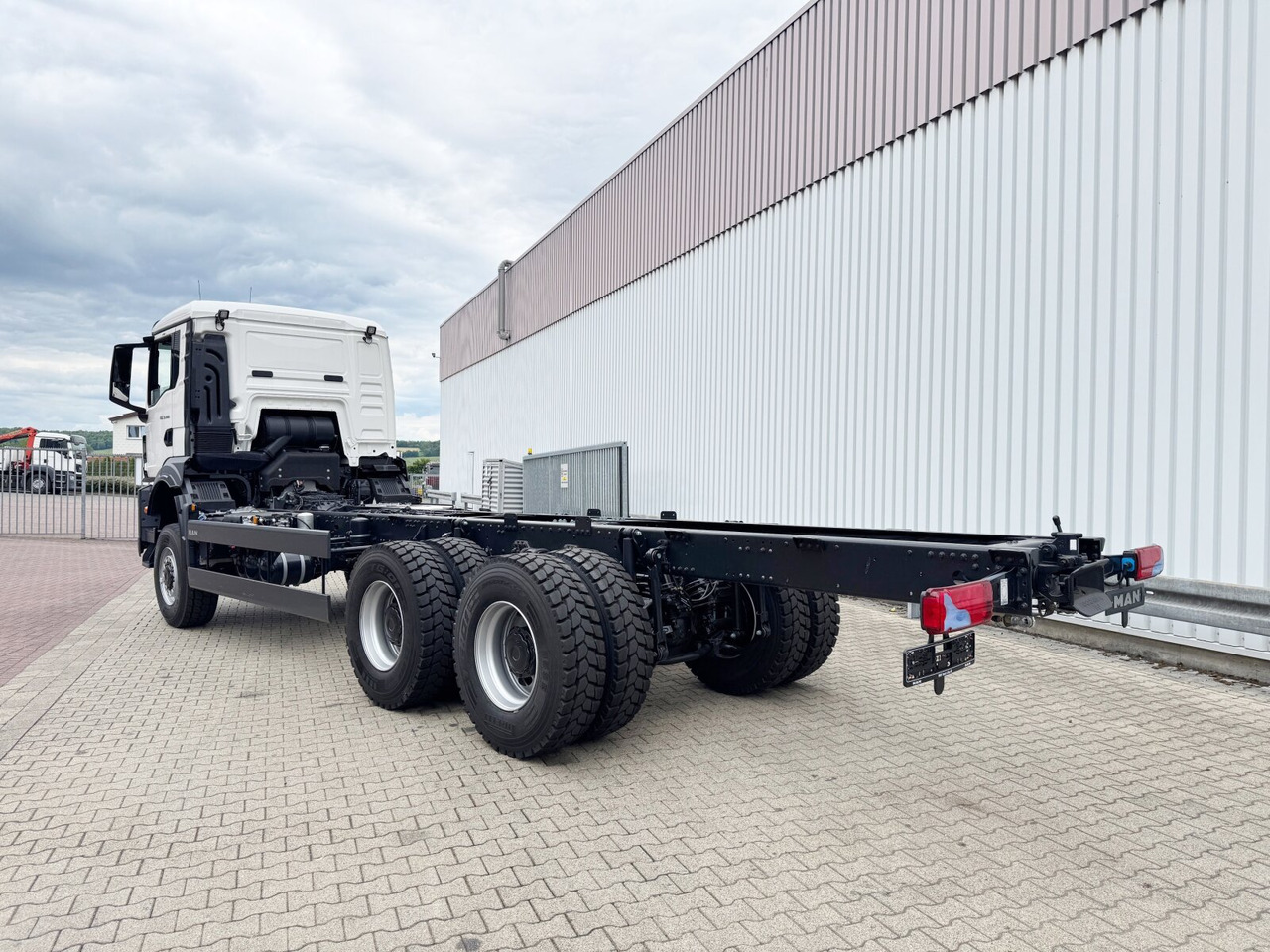 Jaunā Pacēlājs ar āķi MAN TGS 33.480 6x6 BB CH TGS 33.480 6x6 BB CH, Hohe Bauart, Nebenantrieb: foto 13
