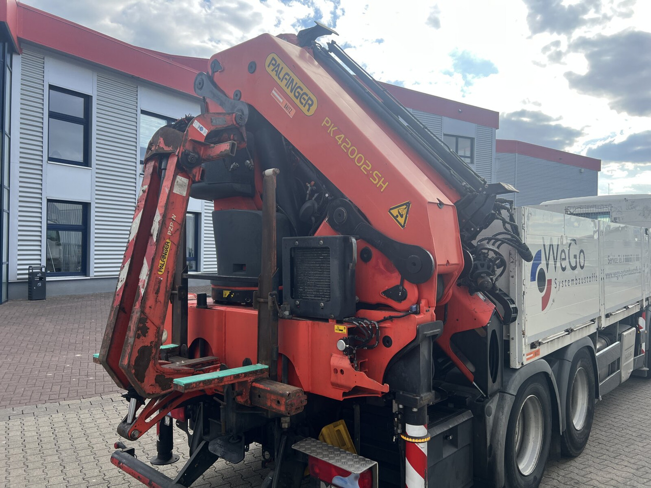 MAN TGS 35.440 8x4 BL TGS 35.440 8x4 BL, Navi, Heckkran Palfinger PK42002 SH-F + Jip PJ 060 B, 24,9m-730kg, Funk - Kravas auto ar manipulatoru, Bortu kravas automašīna/ Platforma: foto 4 MAN TGS 35.440 8x4 BL TGS 35.440 8x4 BL, Navi, Heckkran Palfinger PK42002 SH-F + Jip PJ 060 B, 24,9m-730kg, Funk - Kravas auto ar manipulatoru, Bortu kravas automašīna/ Platforma: foto 4