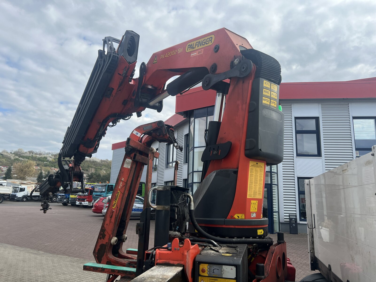 MAN TGS 35.440 8x4 BL TGS 35.440 8x4 BL, Navi, Heckkran Palfinger PK42002 SH-F + Jip PJ 060 B, 24,9m-730kg, Funk - Kravas auto ar manipulatoru, Bortu kravas automašīna/ Platforma: foto 2 MAN TGS 35.440 8x4 BL TGS 35.440 8x4 BL, Navi, Heckkran Palfinger PK42002 SH-F + Jip PJ 060 B, 24,9m-730kg, Funk - Kravas auto ar manipulatoru, Bortu kravas automašīna/ Platforma: foto 2