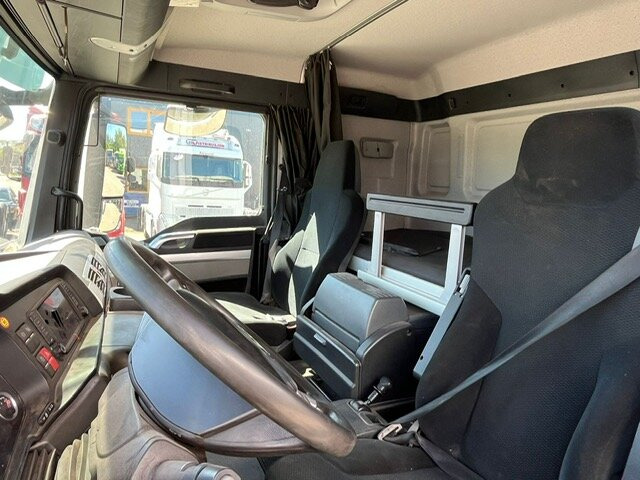 MAN TGS 35.500 8x4-4 BL TGS 35.500 8x4-4 BL, Lenk-/Liftachse, Kran HMF 3220-K6, Funk - Pacēlājs ar āķi, Kravas auto ar manipulatoru: foto 4 MAN TGS 35.500 8x4-4 BL TGS 35.500 8x4-4 BL, Lenk-/Liftachse, Kran HMF 3220-K6, Funk - Pacēlājs ar āķi, Kravas auto ar manipulatoru: foto 4