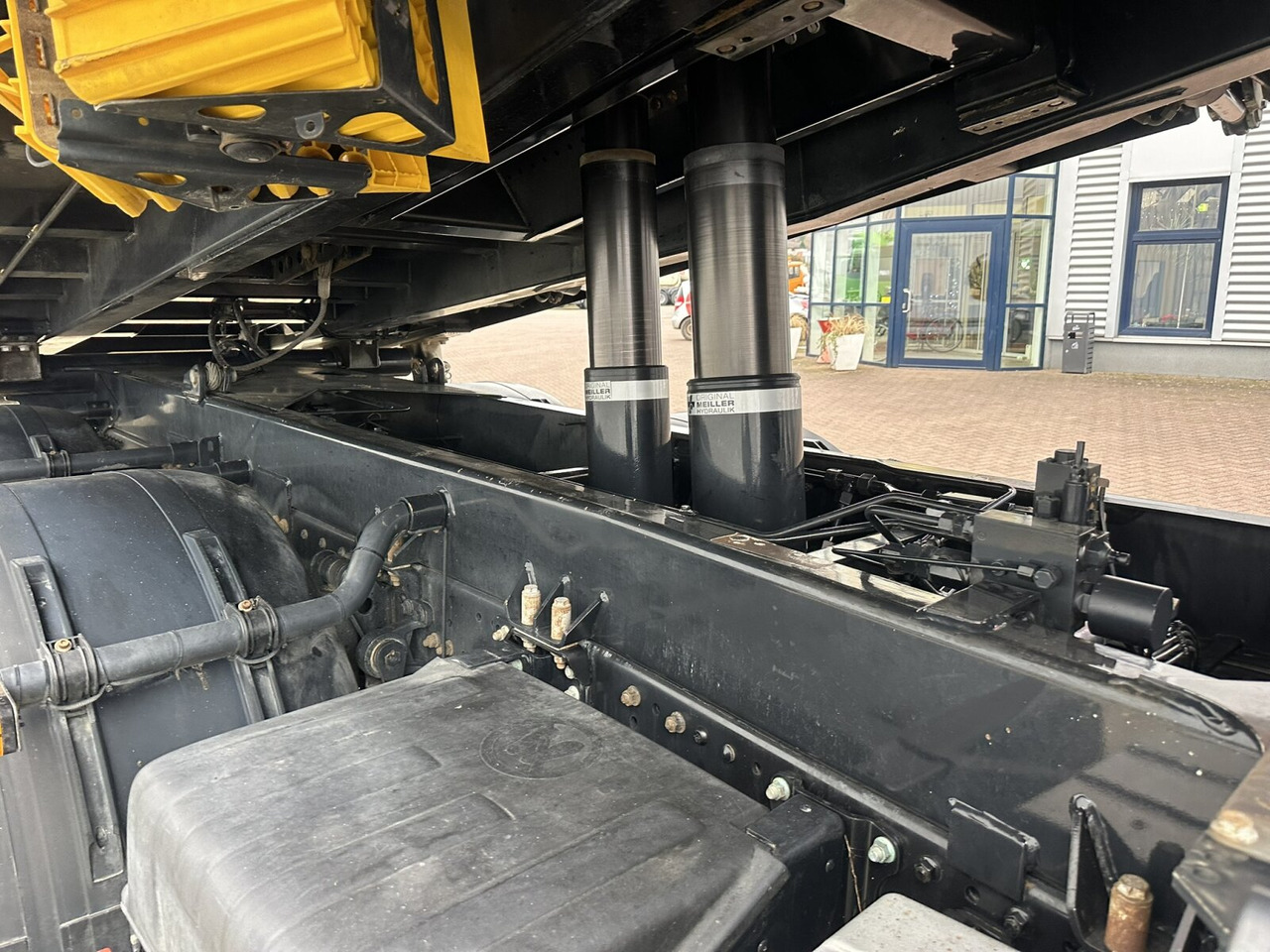 MAN TGS 35.500 8x8 BB TGS 35.500 8x8 BB, Meiller Bordmatik - Kravas automašīna pašizgāzējs: foto 2 MAN TGS 35.500 8x8 BB TGS 35.500 8x8 BB, Meiller Bordmatik - Kravas automašīna pašizgāzējs: foto 2