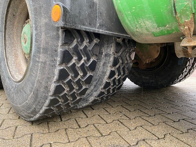 Mercedes-Benz 2635 6x4 2635 6x4, V8-Motor - Kravas automašīna pašizgāzējs: foto 2 Mercedes-Benz 2635 6x4 2635 6x4, V8-Motor - Kravas automašīna pašizgāzējs: foto 2