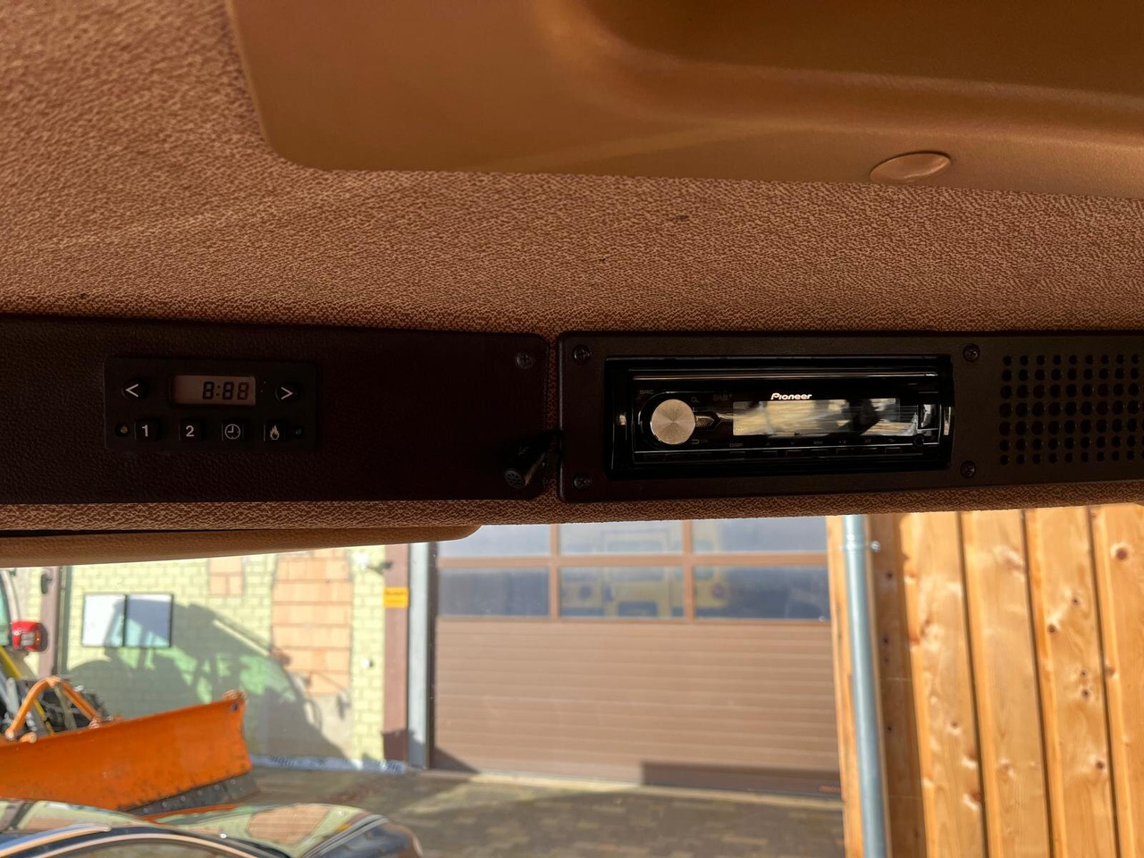 Mercedes-Benz 914 K 4x2 914 K 4x2 - Kravas automašīna pašizgāzējs: foto 2 Mercedes-Benz 914 K 4x2 914 K 4x2 - Kravas automašīna pašizgāzējs: foto 2