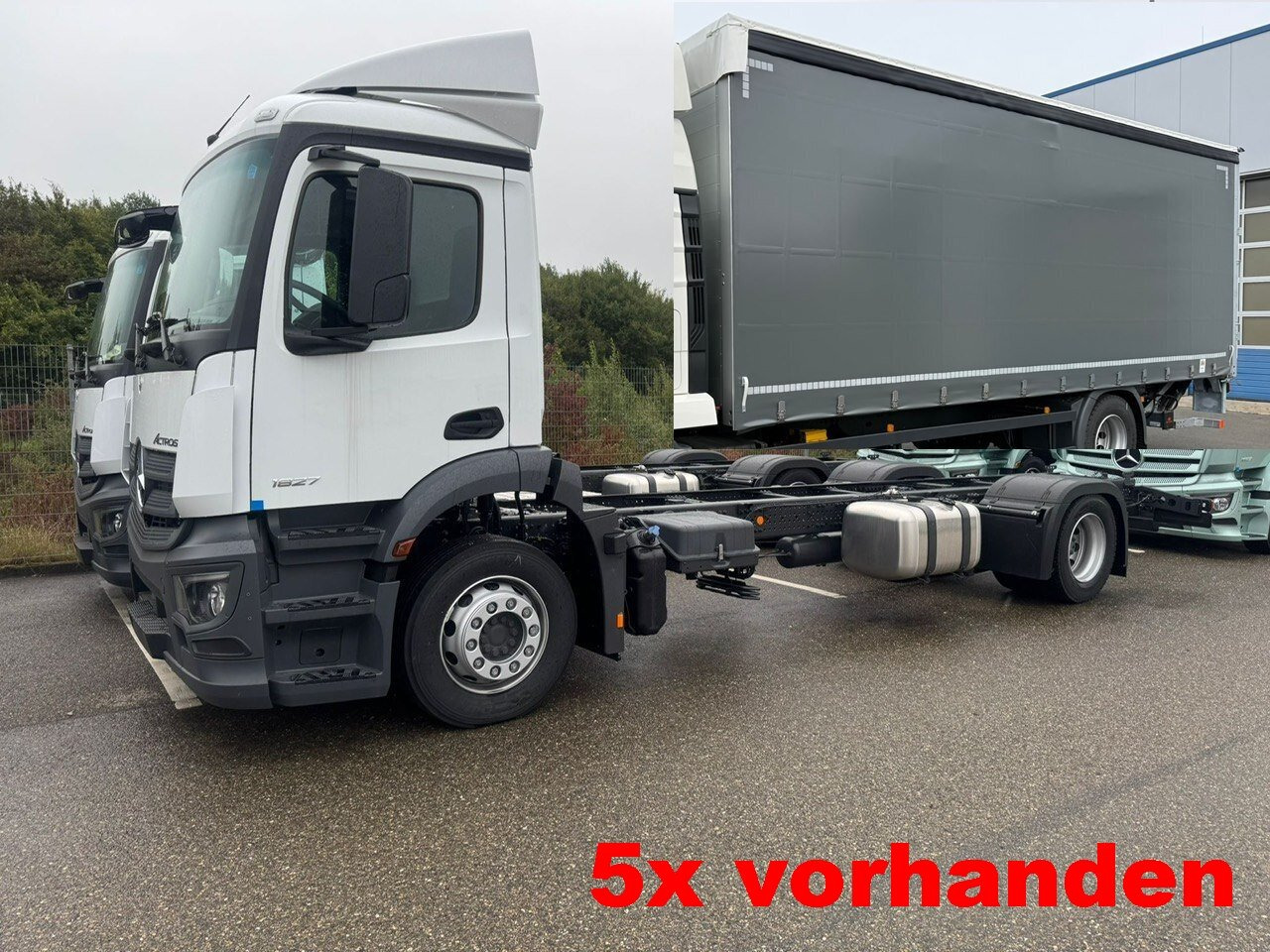 Mercedes-Benz Actros 1827/30 L 4x2 Actros 1827/30 L 4x2, Gardine, LBW - Bortu kravas automašīna/ Platforma: foto 1 Mercedes-Benz Actros 1827/30 L 4x2 Actros 1827/30 L 4x2, Gardine, LBW - Bortu kravas automašīna/ Platforma: foto 1