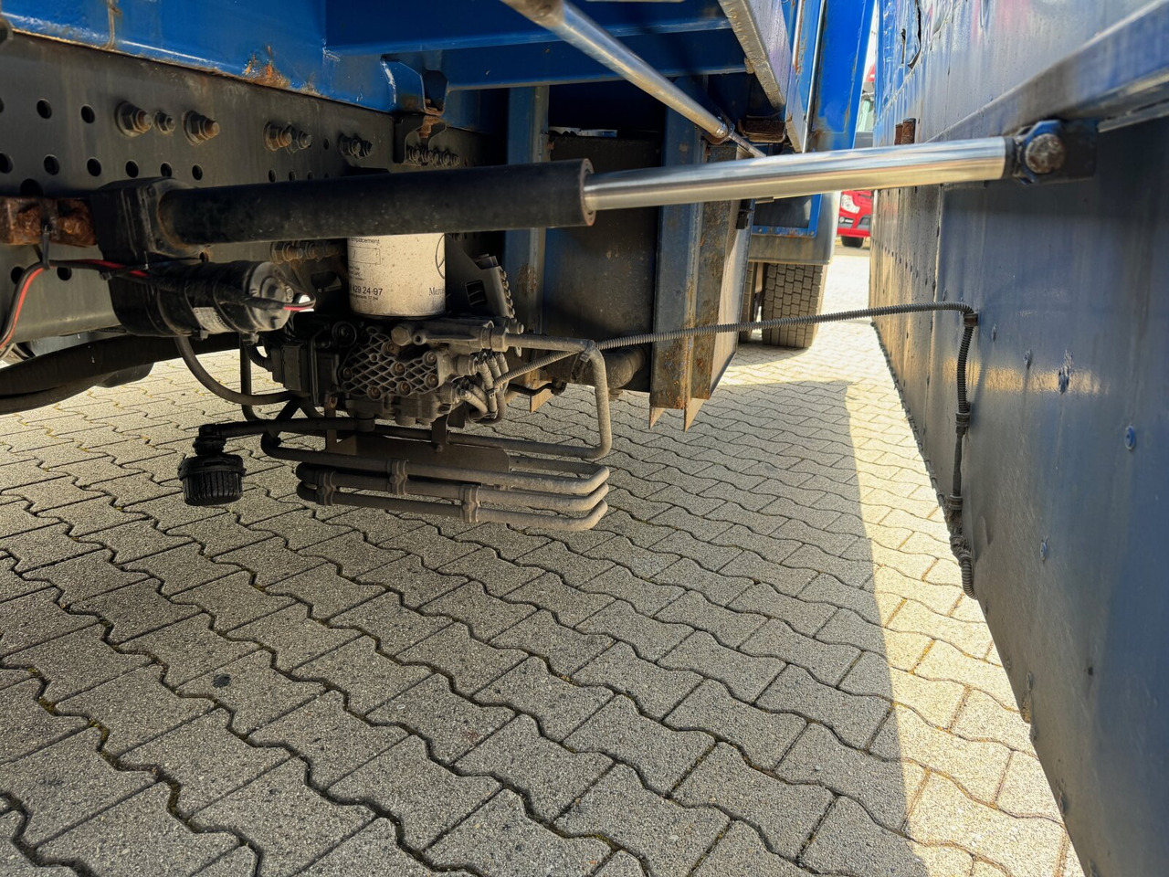 Mercedes-Benz Actros 1836 L 4x2 Actros 1836 L 4x2, Glastransporter, Heckkran Palfinger Pk 12002-EH, Funk - Kravas auto ar manipulatoru: foto 2 Mercedes-Benz Actros 1836 L 4x2 Actros 1836 L 4x2, Glastransporter, Heckkran Palfinger Pk 12002-EH, Funk - Kravas auto ar manipulatoru: foto 2