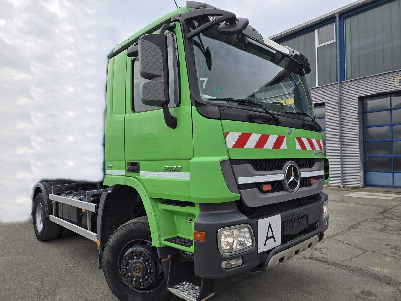 Mercedes-Benz Actros 2032 LA 4x4 Actros 2032 LA 4x4/ Rdstand 3.600 mm - Šasija kravas automašīna: foto 1 Mercedes-Benz Actros 2032 LA 4x4 Actros 2032 LA 4x4/ Rdstand 3.600 mm - Šasija kravas automašīna: foto 1