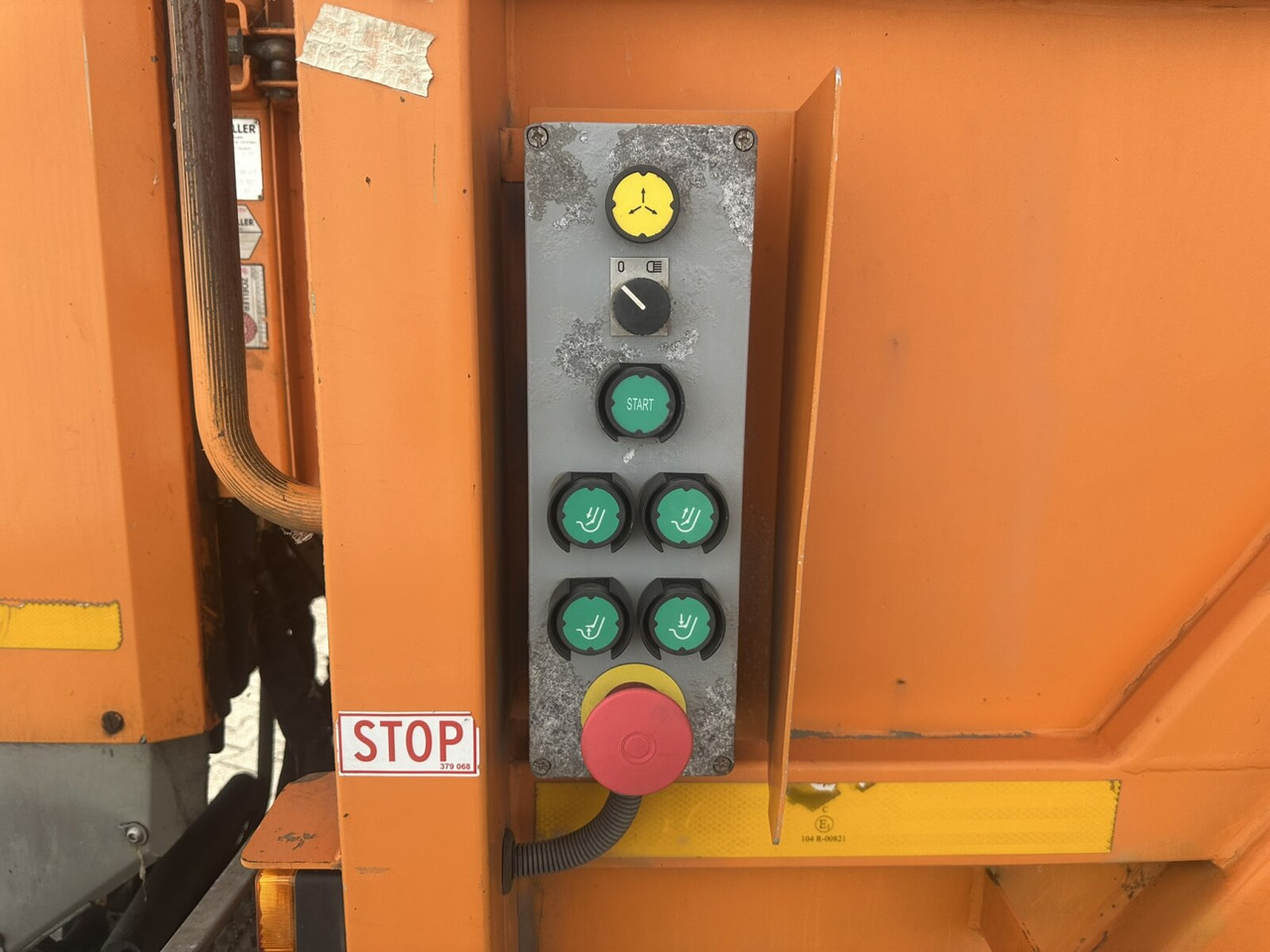 Mercedes-Benz Actros 2532 L 6x2 Actros 2532/41 L 6x2, EEV, Lenkachse, Haller X2C M21, Zöller-Schüttung - Atkritumu vedējs: foto 4 Mercedes-Benz Actros 2532 L 6x2 Actros 2532/41 L 6x2, EEV, Lenkachse, Haller X2C M21, Zöller-Schüttung - Atkritumu vedējs: foto 4