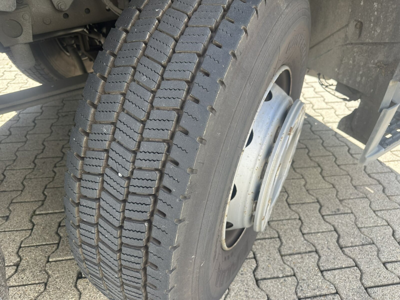 Mercedes-Benz Actros 2532 L 6x2 Actros 2532/41 L 6x2, EEV, Lenkachse, Haller X2C M21, Zöller-Schüttung - Atkritumu vedējs: foto 5 Mercedes-Benz Actros 2532 L 6x2 Actros 2532/41 L 6x2, EEV, Lenkachse, Haller X2C M21, Zöller-Schüttung - Atkritumu vedējs: foto 5