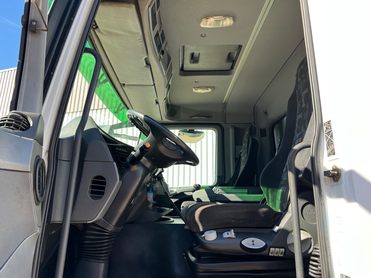 Mercedes-Benz Actros 2541 L 6x2 Actros 2541 L 6x2/48 Retarder, Lenk-/Liftachse - Pacēlājs ar āķi: foto 3 Mercedes-Benz Actros 2541 L 6x2 Actros 2541 L 6x2/48 Retarder, Lenk-/Liftachse - Pacēlājs ar āķi: foto 3