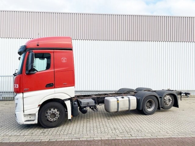 Mercedes-Benz Actros 2545 L 6x2 Actros 2545 L 6x2, StreamSpace, Liftachse, Bi-Xenon līzingu Mercedes-Benz Actros 2545 L 6x2 Actros 2545 L 6x2, StreamSpace, Liftachse, Bi-Xenon: foto 12