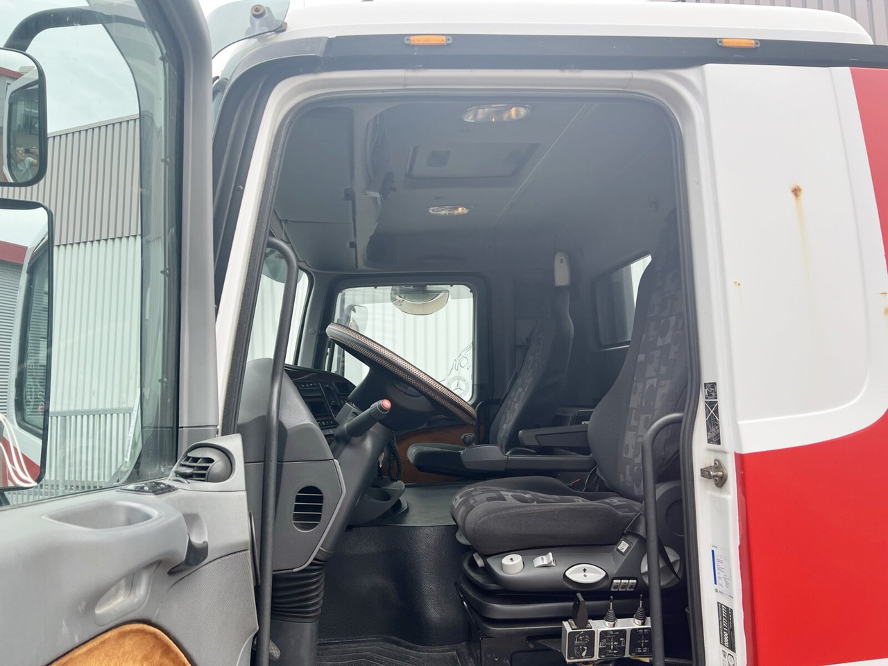 Mercedes-Benz Actros 2546 L 6x2 Actros 2546 L 6x2/48, Lift-/Lenkachse, RK 20.70 bis 7 m Container - Pacēlājs ar āķi: foto 2 Mercedes-Benz Actros 2546 L 6x2 Actros 2546 L 6x2/48, Lift-/Lenkachse, RK 20.70 bis 7 m Container - Pacēlājs ar āķi: foto 2