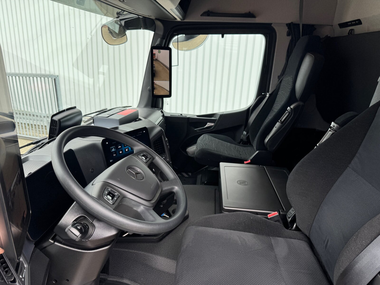 Mercedes-Benz Actros 2546 L 6x2 Actros 2546 L 6x2, Retarder, Lenk-/Lift, LED, Navi, ADR, MirrorCam, MultimediaCockpit - Šasija kravas automašīna: foto 2 Mercedes-Benz Actros 2546 L 6x2 Actros 2546 L 6x2, Retarder, Lenk-/Lift, LED, Navi, ADR, MirrorCam, MultimediaCockpit - Šasija kravas automašīna: foto 2