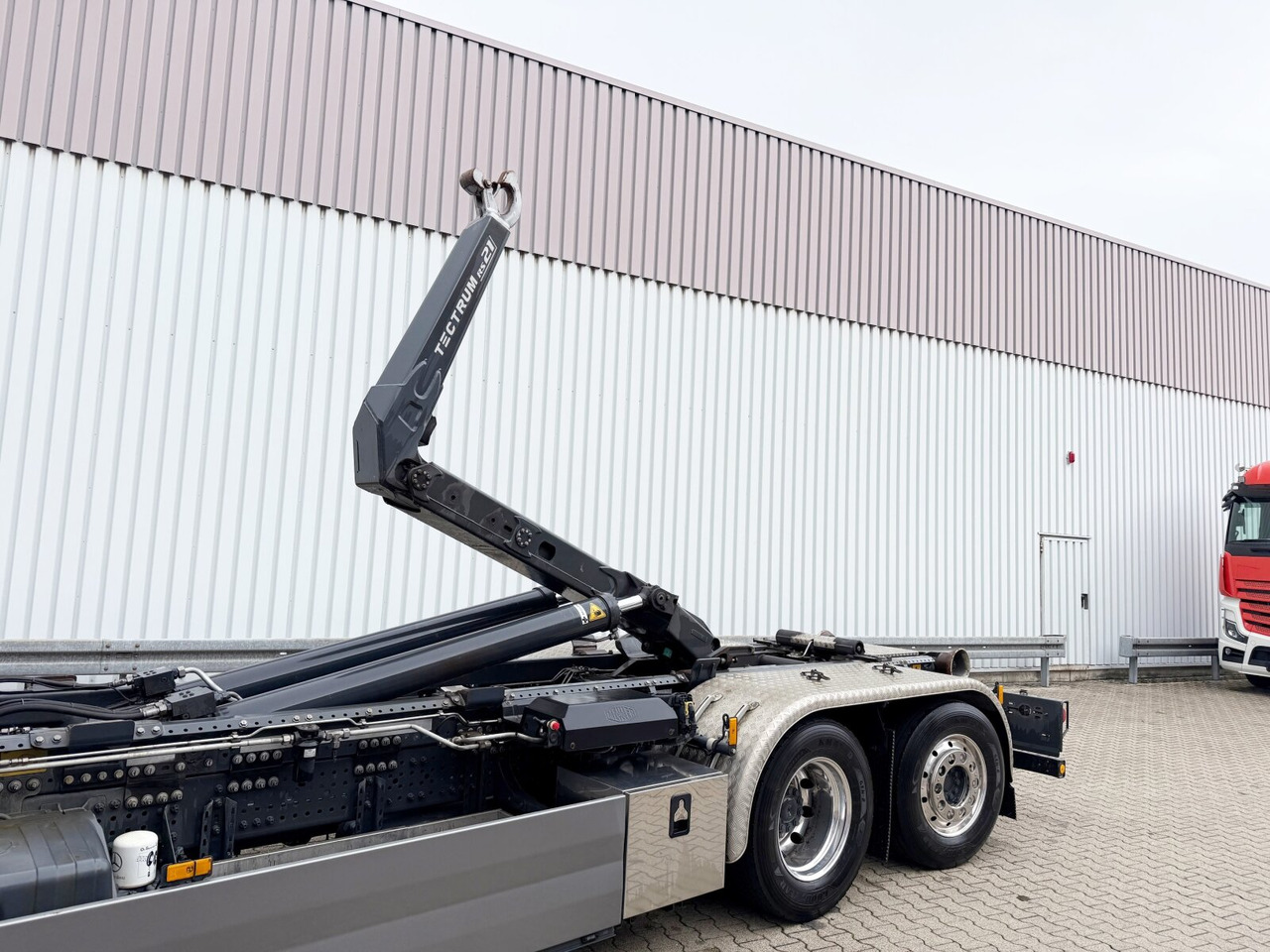Mercedes-Benz Actros 2552 L 6x2 Actros 2552 L 6x2, Lenk/Lift, Retarder, GigaSpace, LED, Motorabtrieb, Meiller Tectrum, Funk - Pacēlājs ar āķi: foto 3 Mercedes-Benz Actros 2552 L 6x2 Actros 2552 L 6x2, Lenk/Lift, Retarder, GigaSpace, LED, Motorabtrieb, Meiller Tectrum, Funk - Pacēlājs ar āķi: foto 3