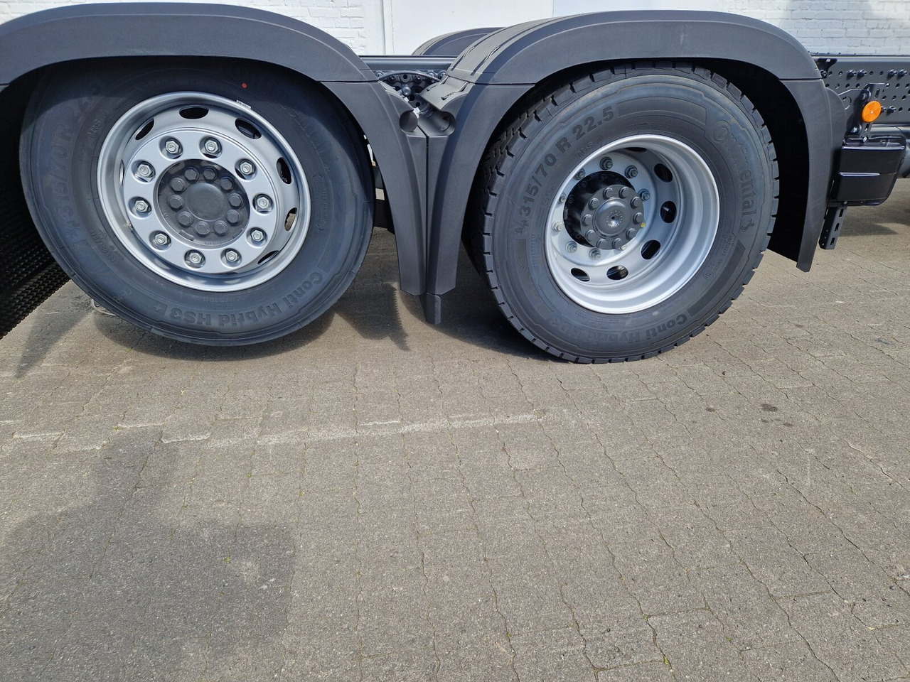 Mercedes-Benz Actros 2553 LL 6x2 Actros 2553 LL 6x2, Retarder, Liftachse, MultimediaCockpit, LED, Navi - Šasija kravas automašīna: foto 3 Mercedes-Benz Actros 2553 LL 6x2 Actros 2553 LL 6x2, Retarder, Liftachse, MultimediaCockpit, LED, Navi - Šasija kravas automašīna: foto 3