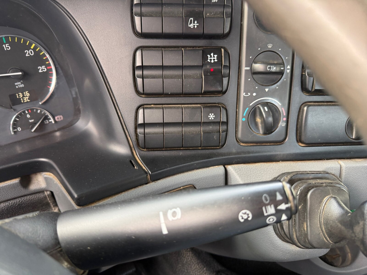 Mercedes-Benz Actros 2644 L 6x4 Actros 2644 L 6x4 - Pacēlājs ar āķi: foto 5 Mercedes-Benz Actros 2644 L 6x4 Actros 2644 L 6x4 - Pacēlājs ar āķi: foto 5