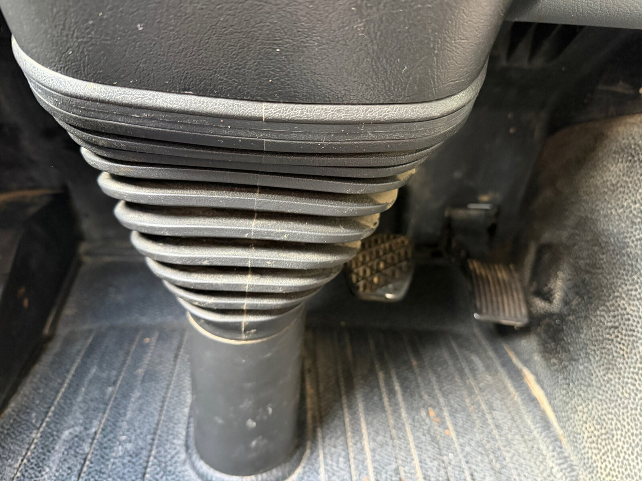 Mercedes-Benz Actros 2644 L 6x4 Actros 2644 L 6x4 - Pacēlājs ar āķi: foto 3 Mercedes-Benz Actros 2644 L 6x4 Actros 2644 L 6x4 - Pacēlājs ar āķi: foto 3