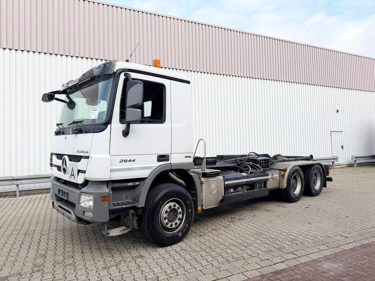 Mercedes-Benz Actros 2644 L 6x4 Actros 2644 L 6x4 - Šasija kravas automašīna: foto 1 Mercedes-Benz Actros 2644 L 6x4 Actros 2644 L 6x4 - Šasija kravas automašīna: foto 1