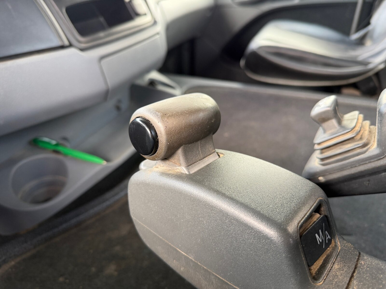 Mercedes-Benz Actros 2644 L 6x4 Actros 2644 L 6x4 - Pacēlājs ar āķi: foto 2 Mercedes-Benz Actros 2644 L 6x4 Actros 2644 L 6x4 - Pacēlājs ar āķi: foto 2